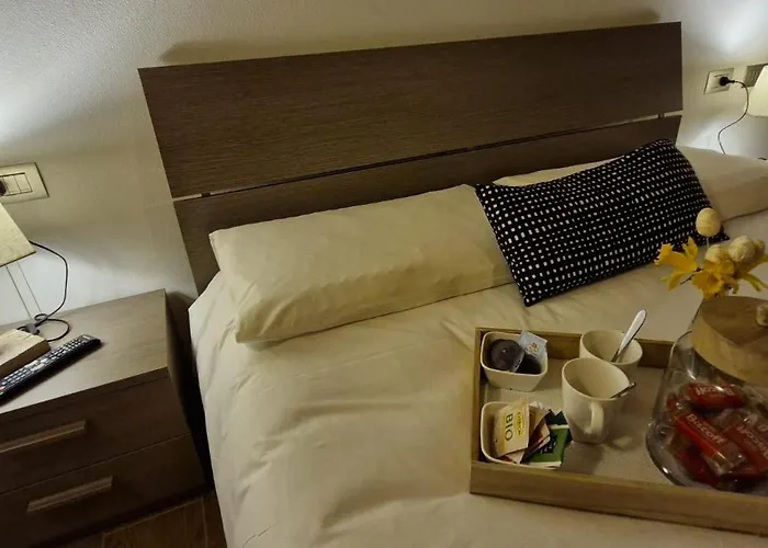 Ca' Piramidi Semesterbostad *